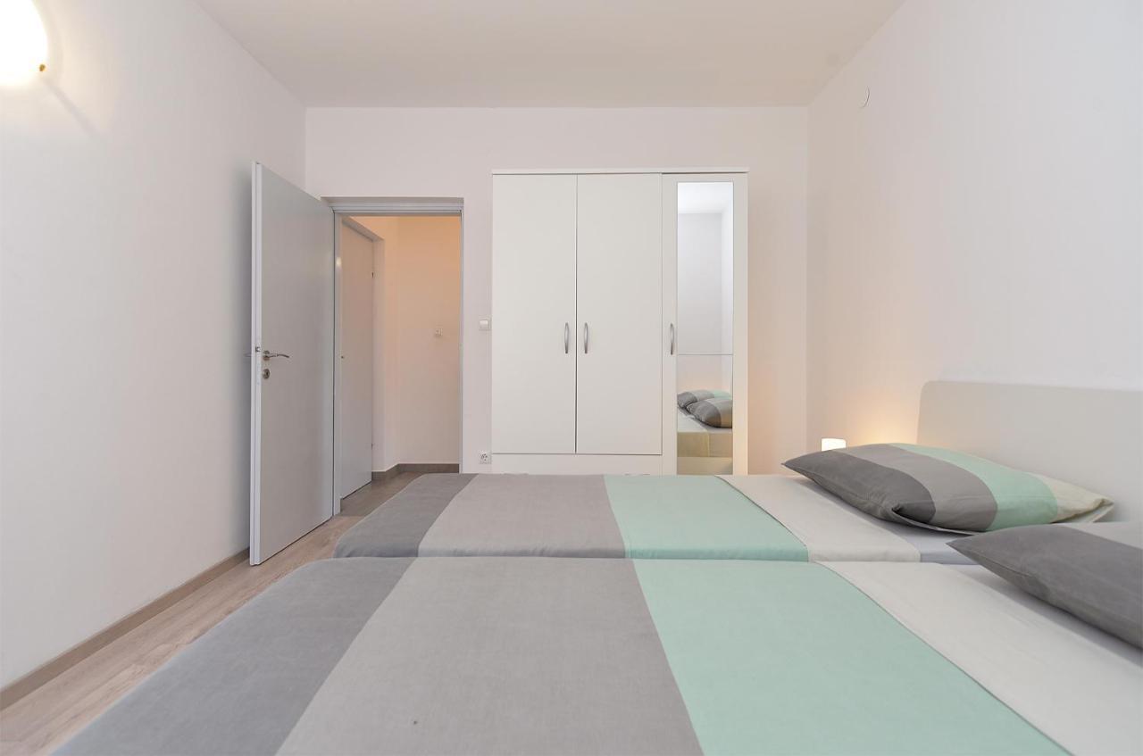 Apartments Mira 1293 Fažana Εξωτερικό φωτογραφία