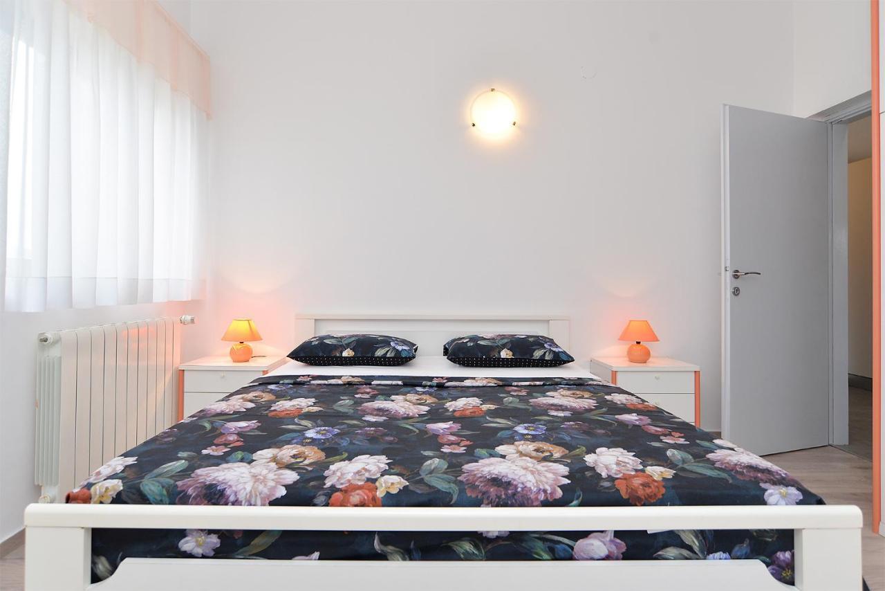 Apartments Mira 1293 Fažana Εξωτερικό φωτογραφία