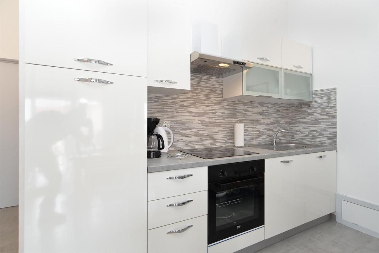 Apartments Mira 1293 Fažana Εξωτερικό φωτογραφία