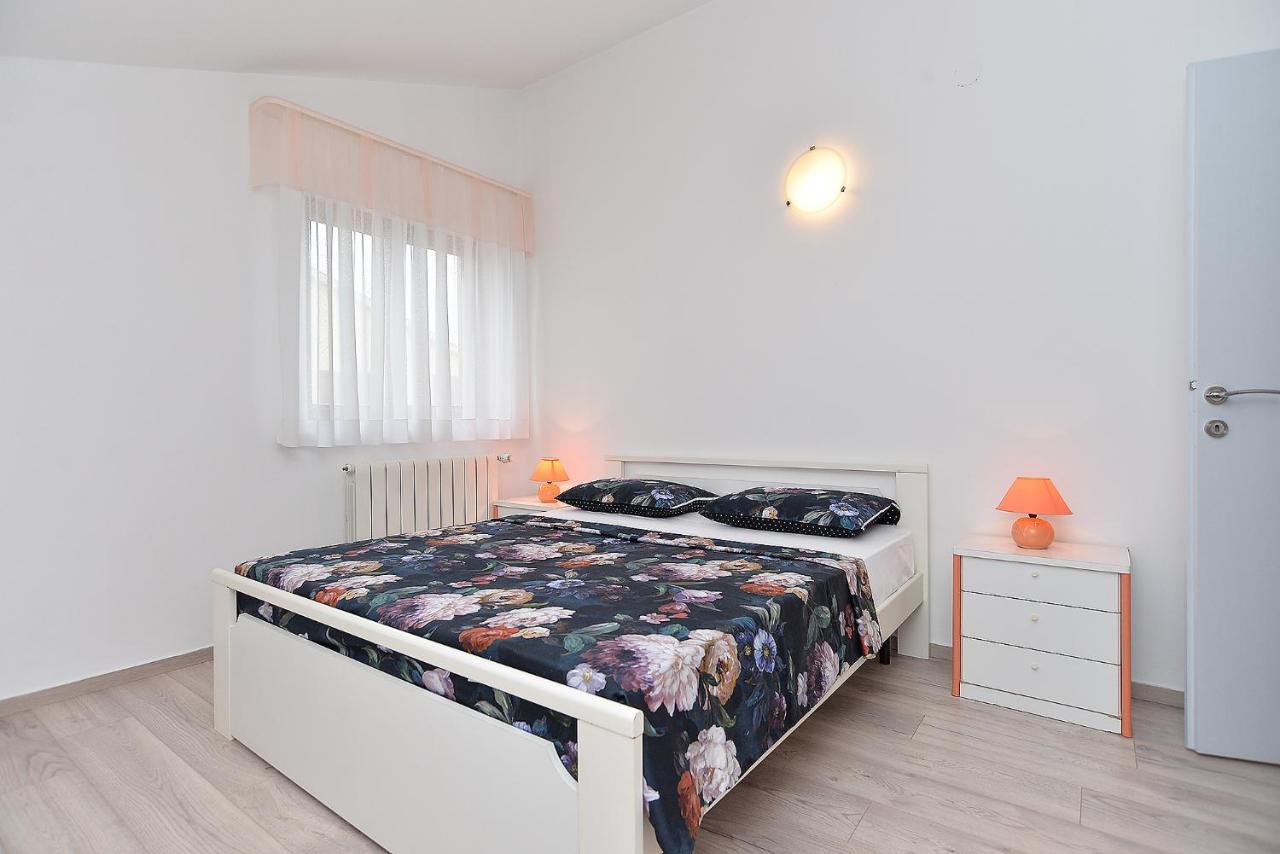 Apartments Mira 1293 Fažana Εξωτερικό φωτογραφία