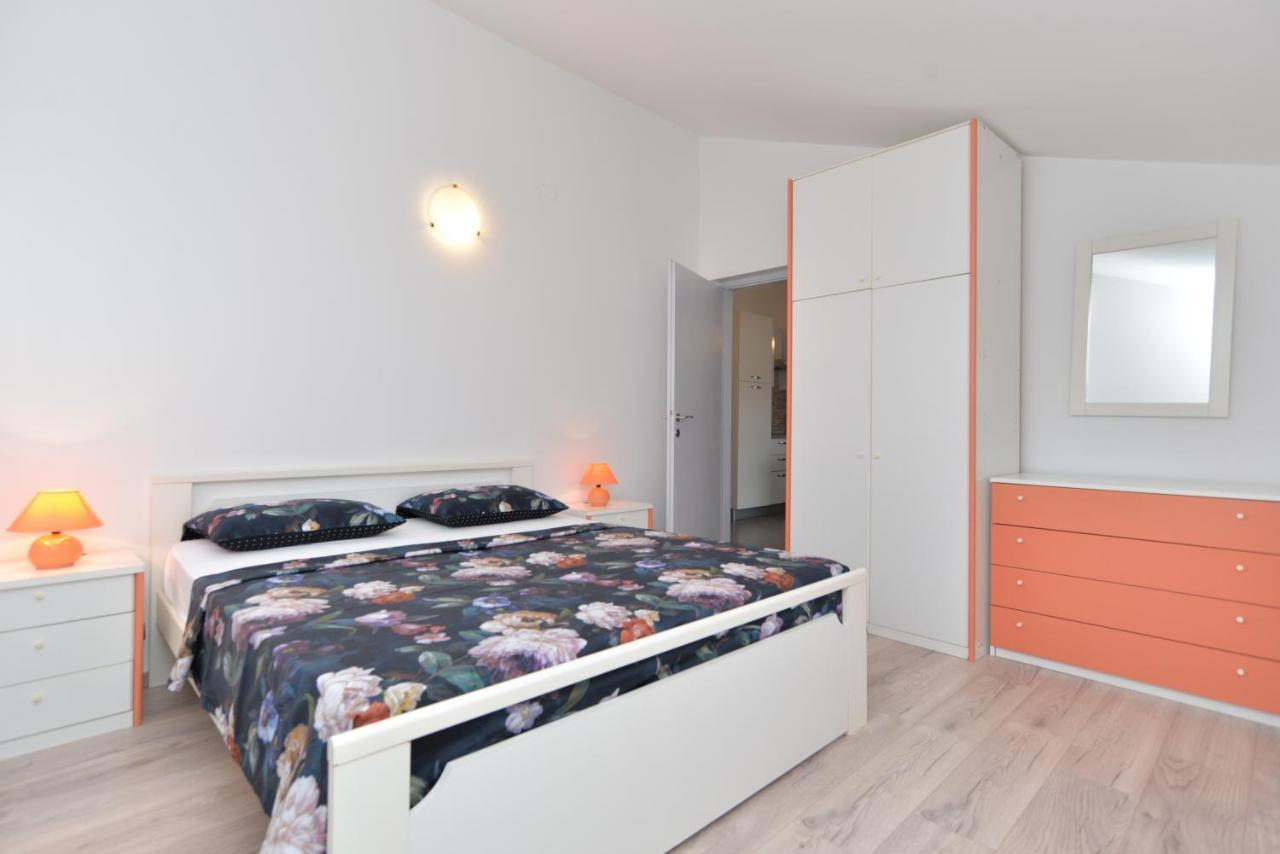 Apartments Mira 1293 Fažana Εξωτερικό φωτογραφία