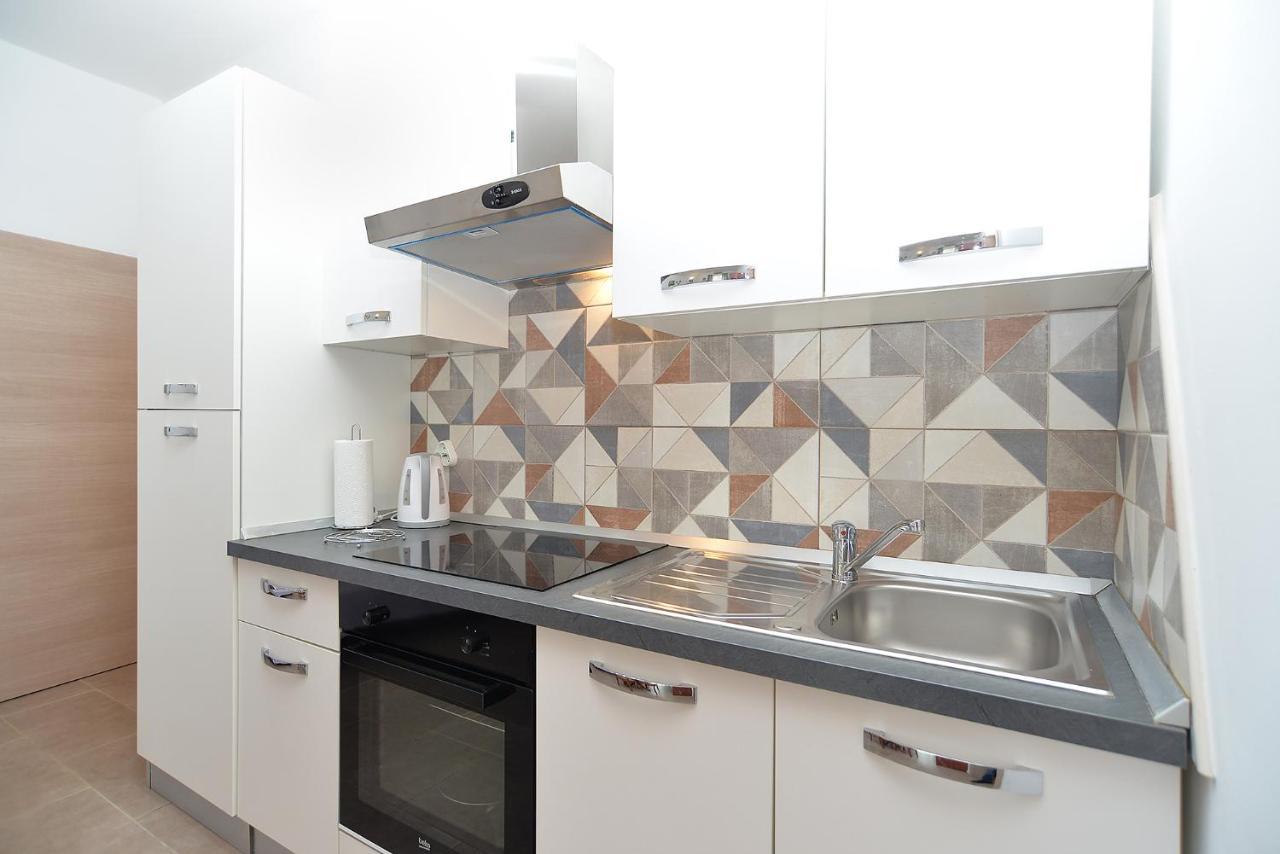 Apartments Mira 1293 Fažana Εξωτερικό φωτογραφία