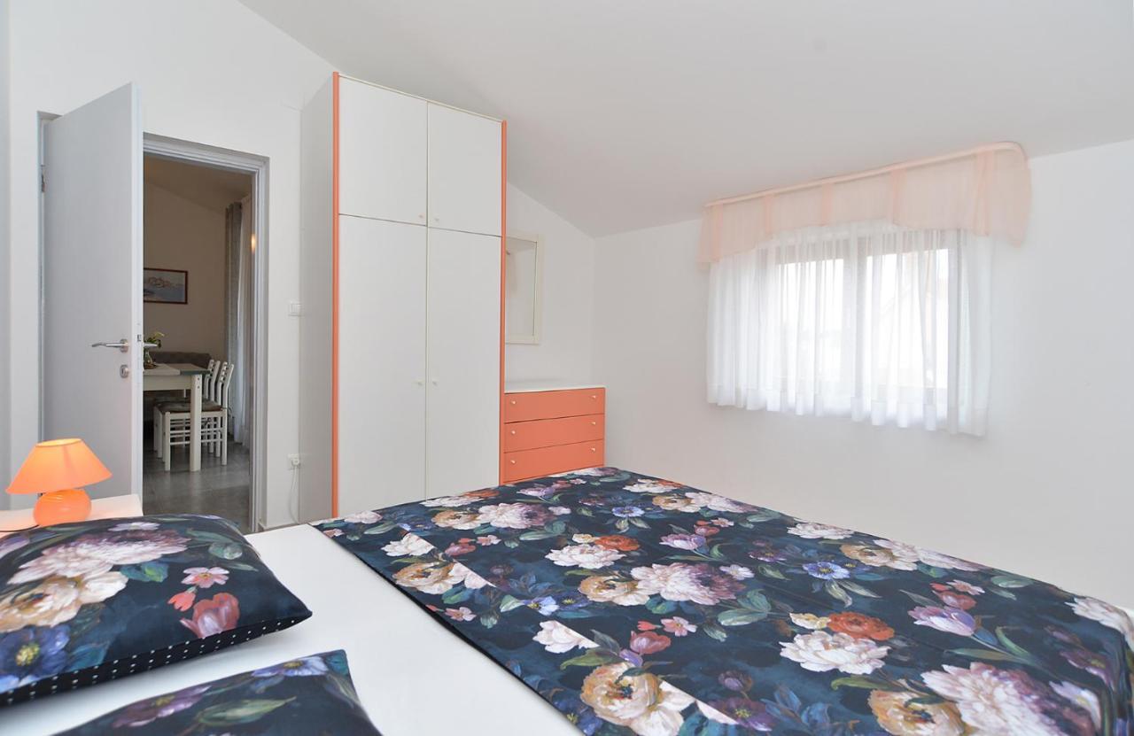 Apartments Mira 1293 Fažana Εξωτερικό φωτογραφία