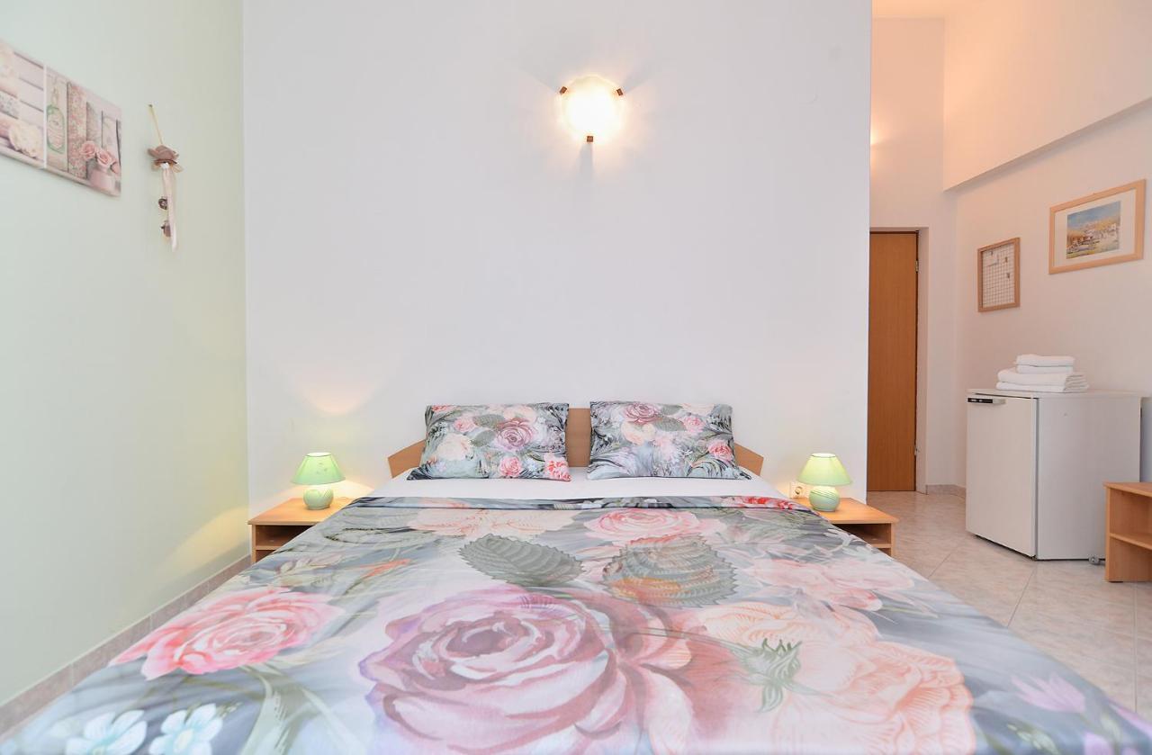 Apartments Mira 1293 Fažana Εξωτερικό φωτογραφία