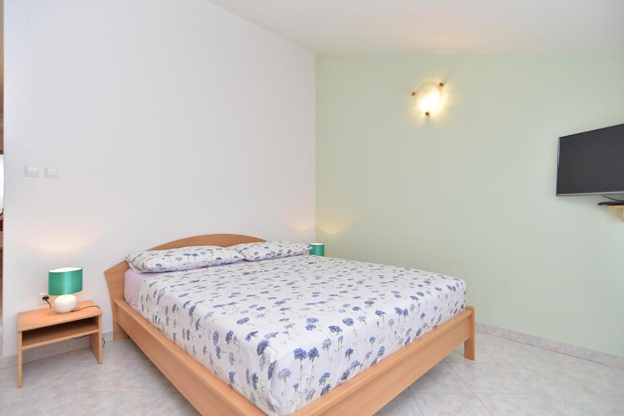 Apartments Mira 1293 Fažana Εξωτερικό φωτογραφία