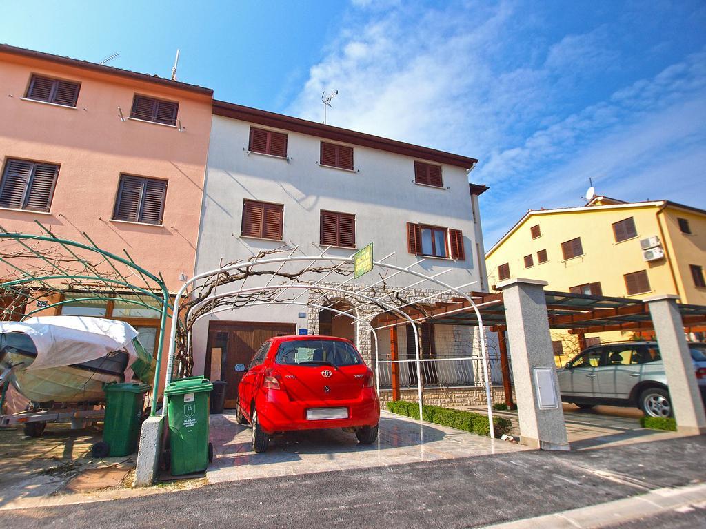 Apartments Mira 1293 Fažana Εξωτερικό φωτογραφία