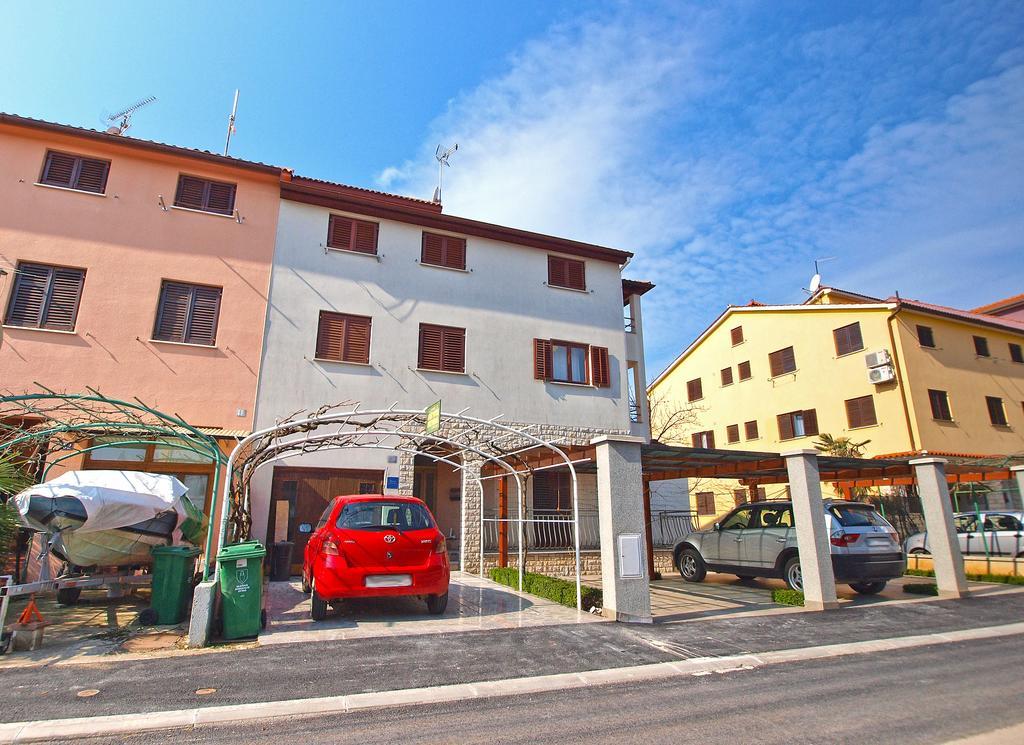 Apartments Mira 1293 Fažana Εξωτερικό φωτογραφία