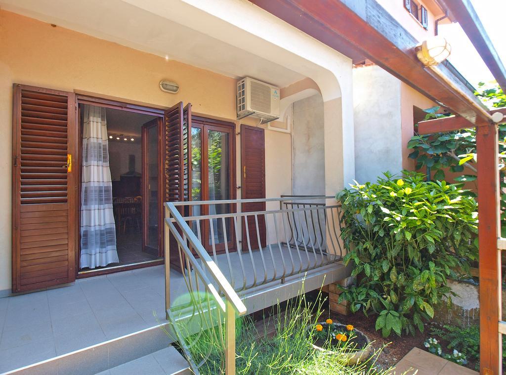 Apartments Mira 1293 Fažana Εξωτερικό φωτογραφία