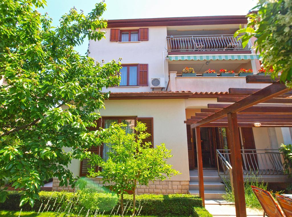 Apartments Mira 1293 Fažana Εξωτερικό φωτογραφία