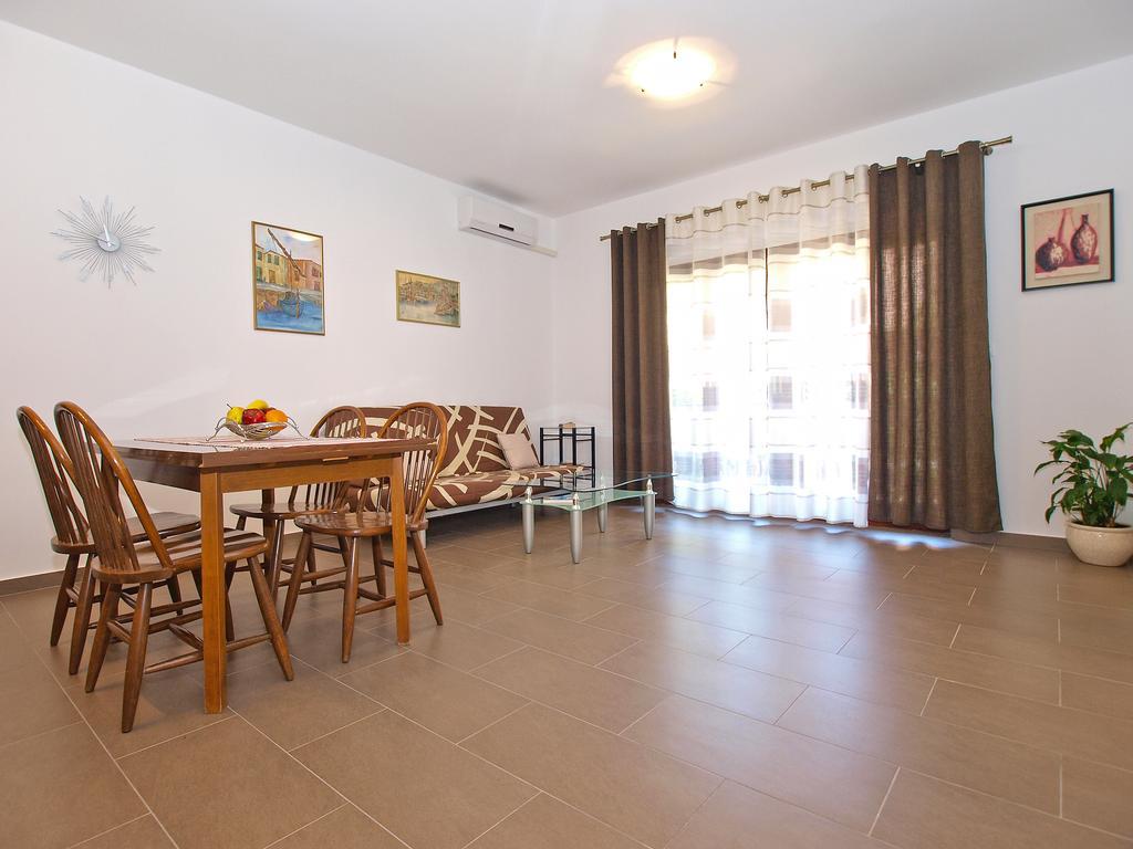Apartments Mira 1293 Fažana Εξωτερικό φωτογραφία