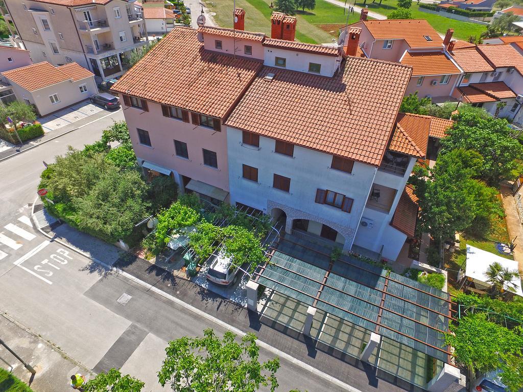 Apartments Mira 1293 Fažana Εξωτερικό φωτογραφία